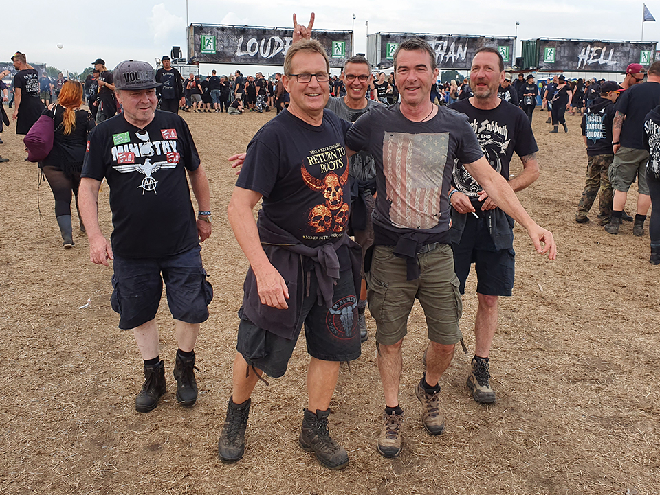 Erwin, Burkhard, Gerd, Micki und Ralf auf dem Festivalgelaende